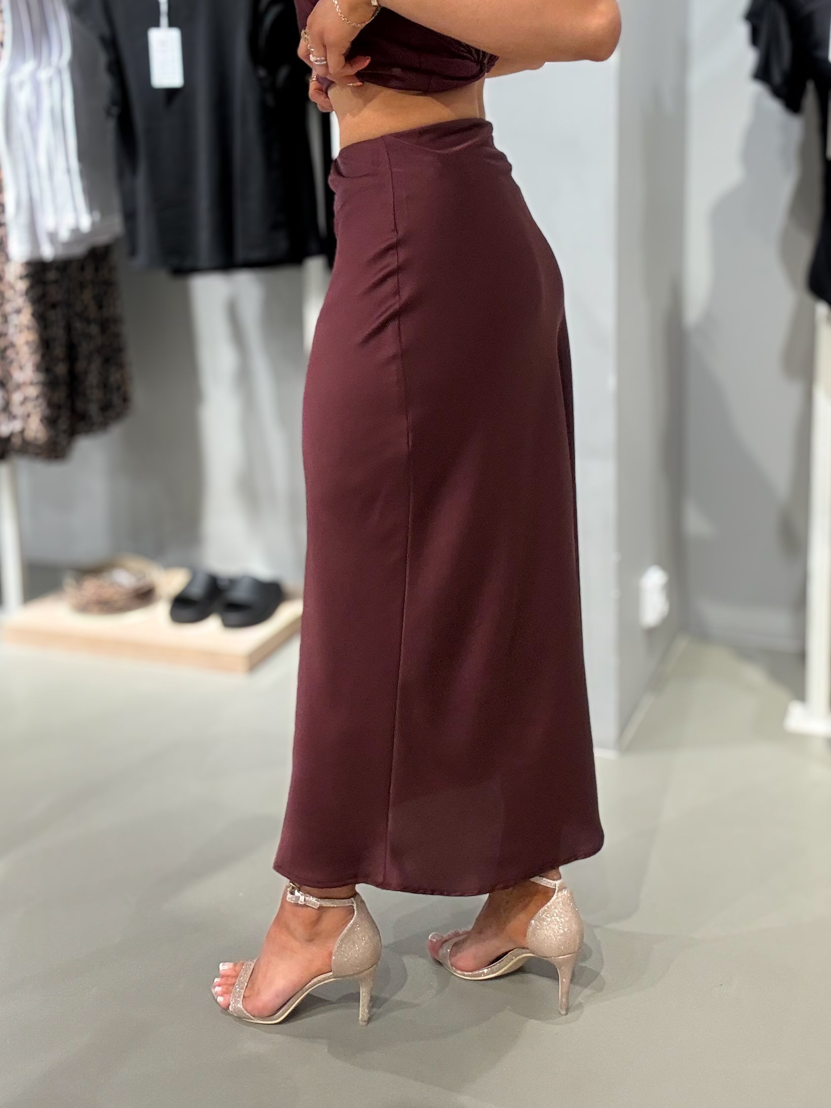 VIELLETTE Midi Skirt - Port Royale